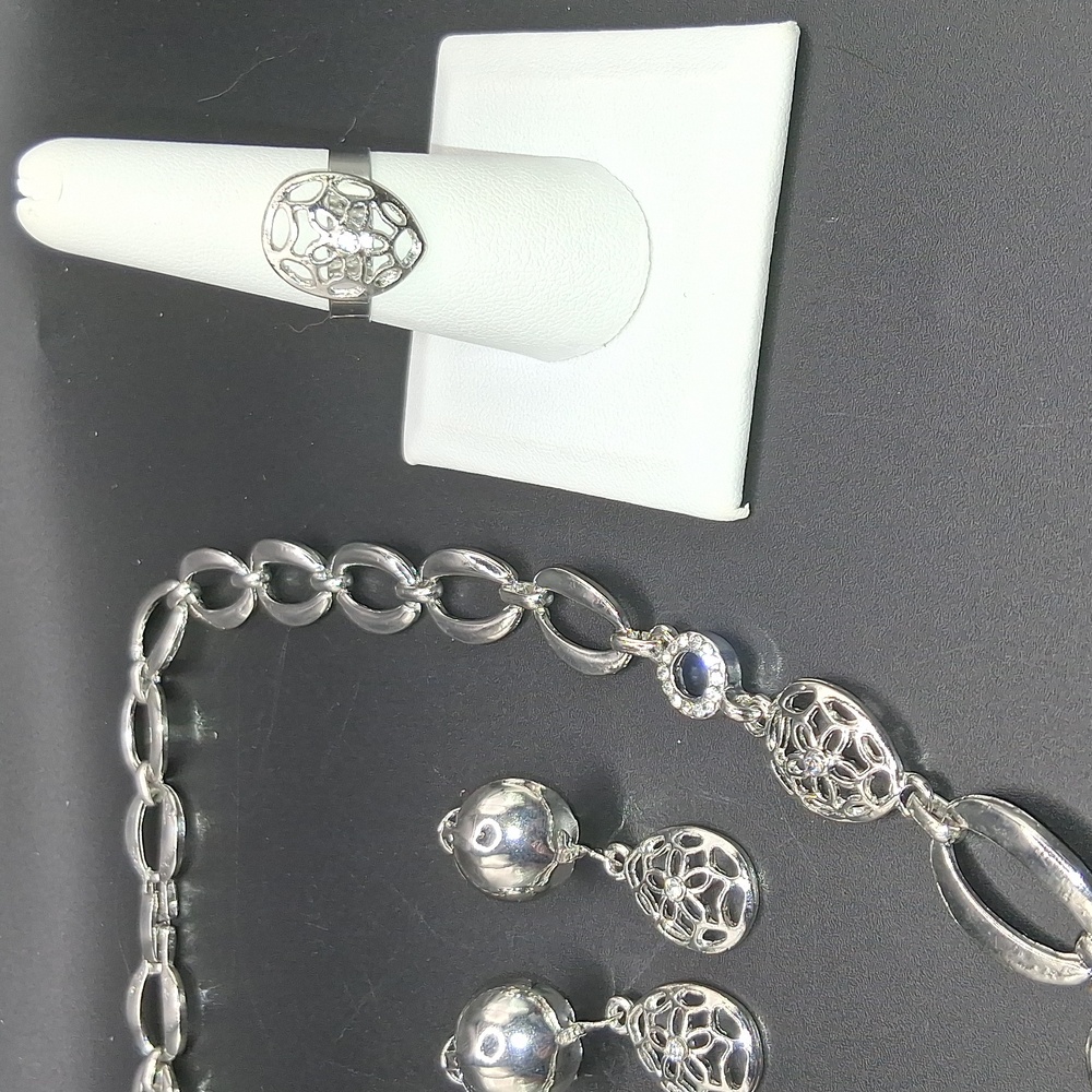NWT Adorable Boho 4 Piece Silver Statement Jewelry Set! - Picture 11 of 13